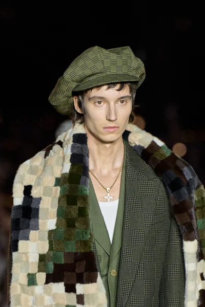 Look 36